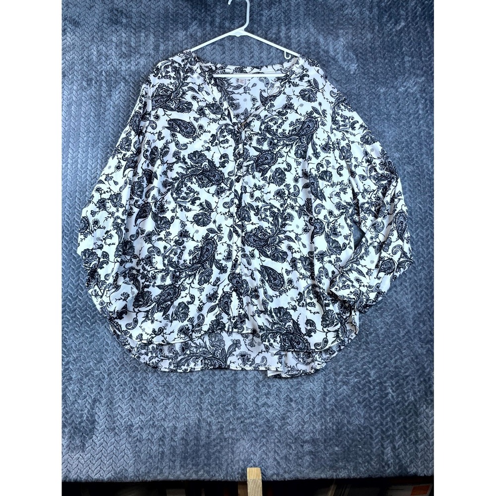 DB Established 1962 Blouse Women 3X White Black Paisley Floral Stretch Button Up